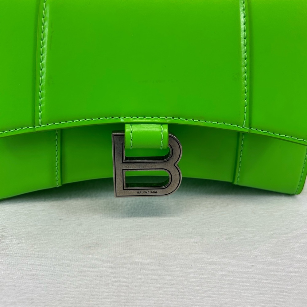 Balenciaga
Balenciaga Hourglass XS Tote Bag - Picture 2 of 10